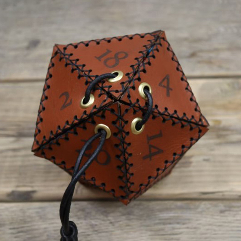 Per il lavoro quotidiano Idea  - Leatherwork Ideas recensione e prezzo