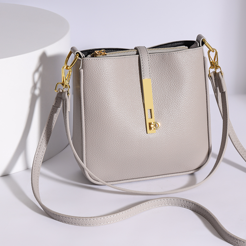 Nuova borsa a tracolla in pell - Leatherwork Ideas recensione e prezzo