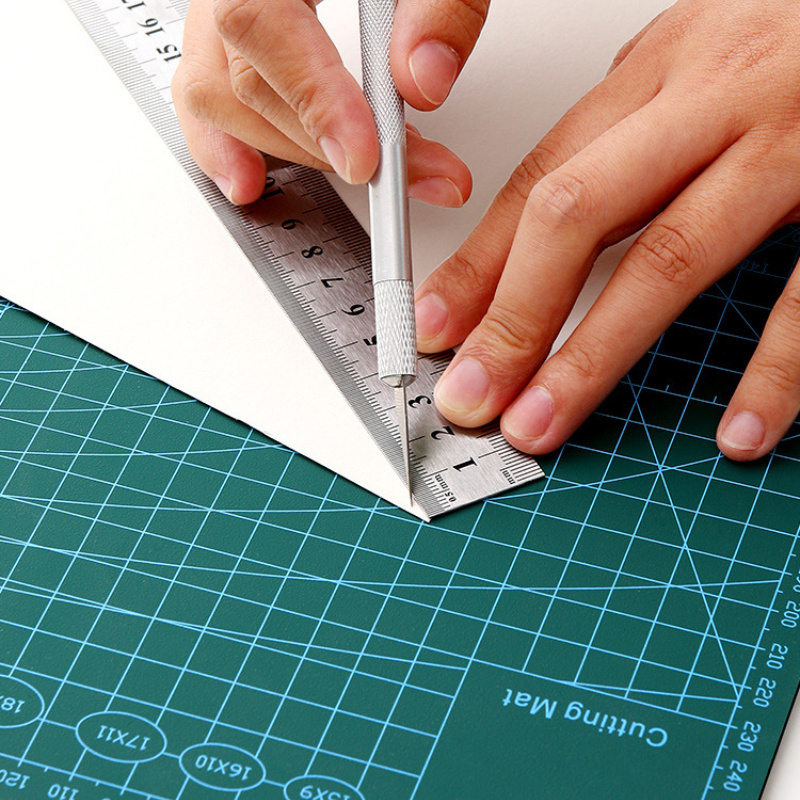 Tappetino da taglio A4 per ban - Leatherwork Table recensione e prezzo